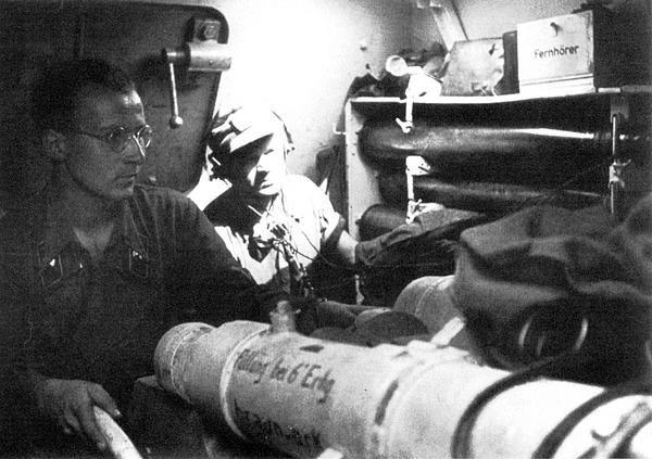 Иллюстрация к книге — Тяжёлый танк «Пантера». Первая полная энциклопедия [i_313.jpg]