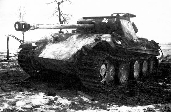 Иллюстрация к книге — Тяжёлый танк «Пантера». Первая полная энциклопедия [i_353.jpg]