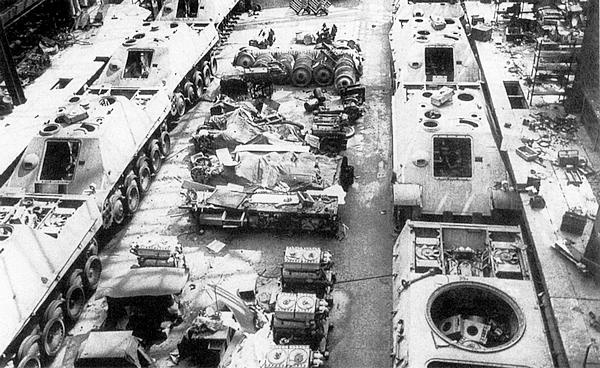 Иллюстрация к книге — Тяжёлый танк «Пантера». Первая полная энциклопедия [i_369.jpg]