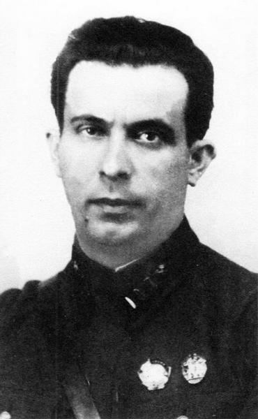 Иллюстрация к книге — Средний танк Т-28. Трёхглавый монстр Сталина [i_008.jpg]