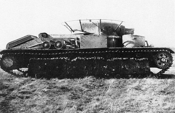 Иллюстрация к книге — Средний танк Т-28. Трёхглавый монстр Сталина [i_033.jpg]