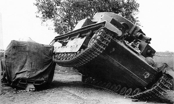 Иллюстрация к книге — Средний танк Т-28. Трёхглавый монстр Сталина [i_064.jpg]