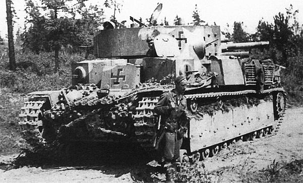 Иллюстрация к книге — Средний танк Т-28. Трёхглавый монстр Сталина [i_069.jpg]