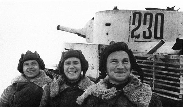 Иллюстрация к книге — Средний танк Т-28. Трёхглавый монстр Сталина [i_072.jpg]