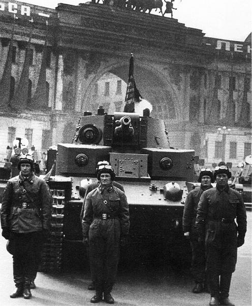 Иллюстрация к книге — Средний танк Т-28. Трёхглавый монстр Сталина [i_075.jpg]