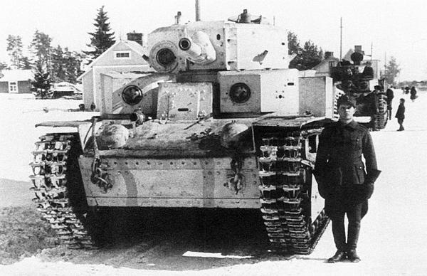 Иллюстрация к книге — Средний танк Т-28. Трёхглавый монстр Сталина [i_081.jpg]