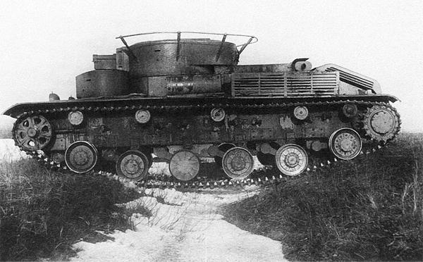 Иллюстрация к книге — Средний танк Т-28. Трёхглавый монстр Сталина [i_094.jpg]