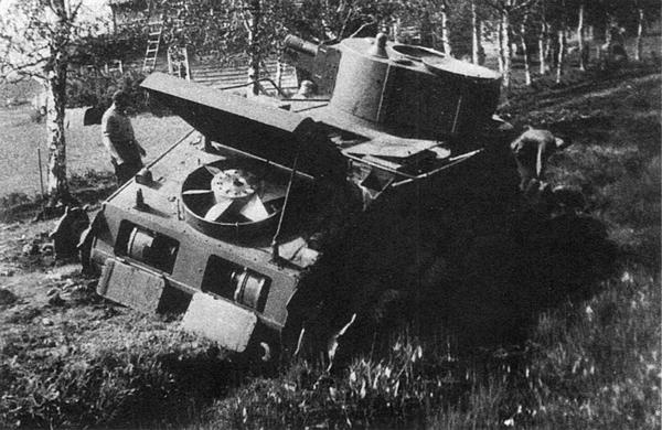 Иллюстрация к книге — Средний танк Т-28. Трёхглавый монстр Сталина [i_097.jpg]