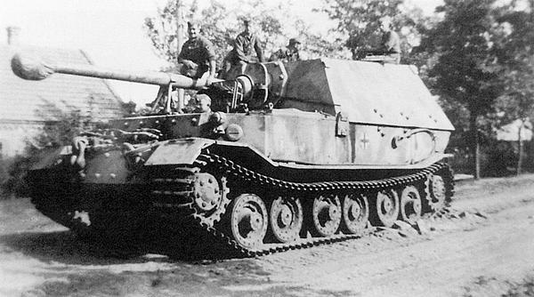 Иллюстрация к книге — «Элефант». Тяжёлое штурмовое орудие Фердинанда Порше [i_041.jpg]