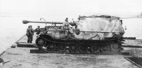 Иллюстрация к книге — «Элефант». Тяжёлое штурмовое орудие Фердинанда Порше [i_062.jpg]