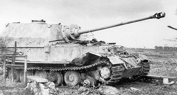 Иллюстрация к книге — «Элефант». Тяжёлое штурмовое орудие Фердинанда Порше [i_065.jpg]