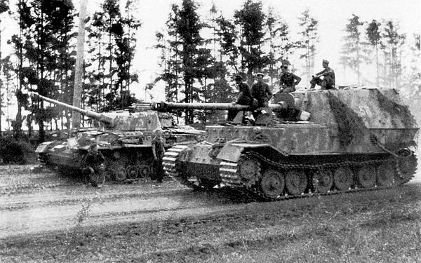 Иллюстрация к книге — «Элефант». Тяжёлое штурмовое орудие Фердинанда Порше [i_078.jpg]