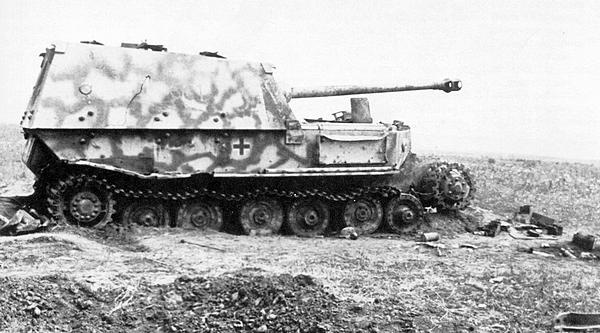 Иллюстрация к книге — «Элефант». Тяжёлое штурмовое орудие Фердинанда Порше [i_082.jpg]