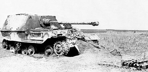 Иллюстрация к книге — «Элефант». Тяжёлое штурмовое орудие Фердинанда Порше [i_093.jpg]