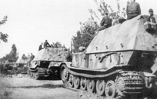 Иллюстрация к книге — «Элефант». Тяжёлое штурмовое орудие Фердинанда Порше [i_100.jpg]