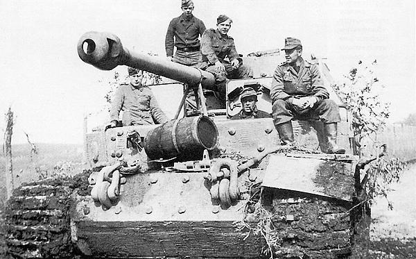 Иллюстрация к книге — «Элефант». Тяжёлое штурмовое орудие Фердинанда Порше [i_129.jpg]