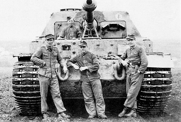 Иллюстрация к книге — «Элефант». Тяжёлое штурмовое орудие Фердинанда Порше [i_133.jpg]