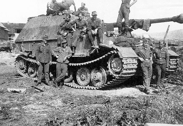 Иллюстрация к книге — «Элефант». Тяжёлое штурмовое орудие Фердинанда Порше [i_139.jpg]