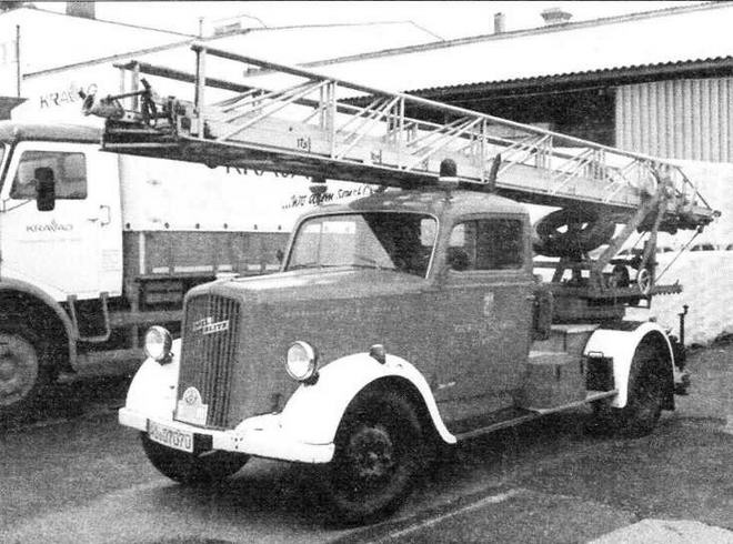 Иллюстрация к книге — Полуторатонные грузовики Германии 1939—1945 гг. [img_42.jpg]