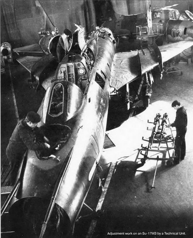 Иллюстрация к книге — Истребитель-бомбардировщик Су-17 [img_141.jpg]