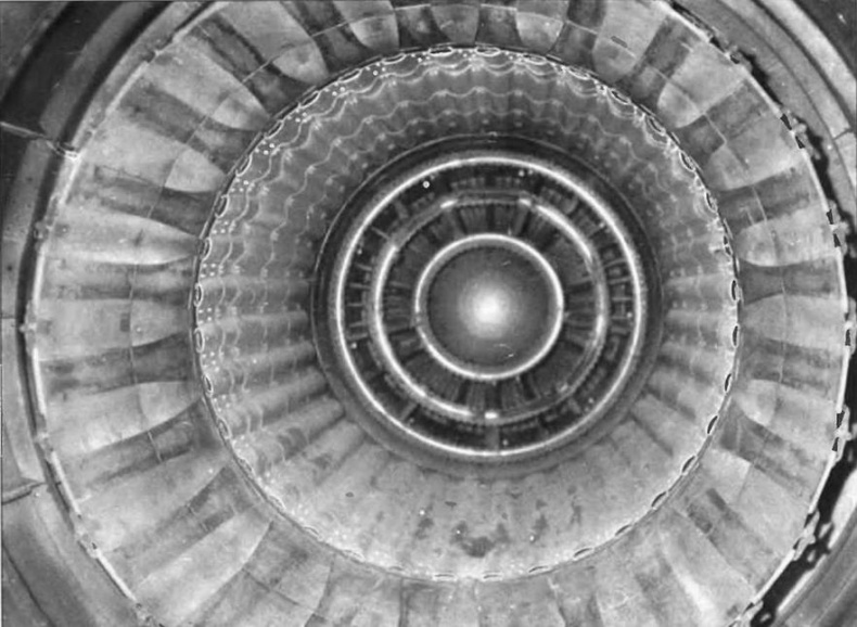 Иллюстрация к книге — Истребитель-бомбардировщик Су-17 [img_151.jpg]