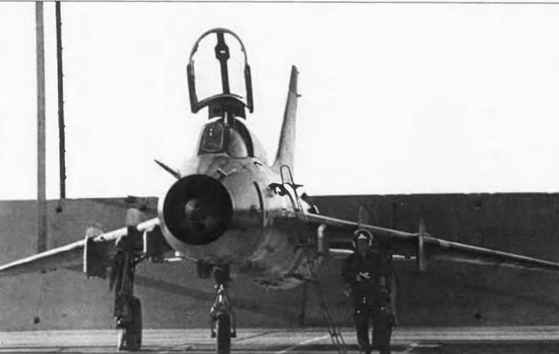 Иллюстрация к книге — Истребитель-бомбардировщик Су-17 [img_56.jpg]