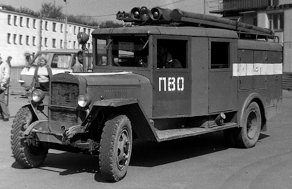 Иллюстрация к книге — Автомобили Советской Армии 1946-1991 [_107.jpg]