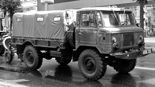 Иллюстрация к книге — Автомобили Советской Армии 1946-1991 [_152.jpg]