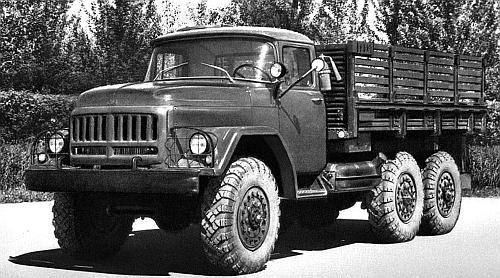 Иллюстрация к книге — Автомобили Советской Армии 1946-1991 [_183.jpg]