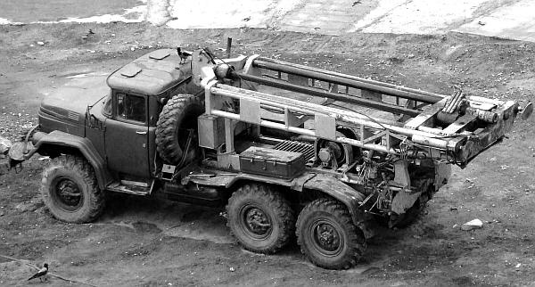 Иллюстрация к книге — Автомобили Советской Армии 1946-1991 [_205.jpg]