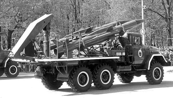 Иллюстрация к книге — Автомобили Советской Армии 1946-1991 [_210.jpg]