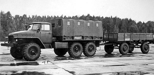 Иллюстрация к книге — Автомобили Советской Армии 1946-1991 [_221.jpg]