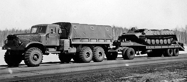 Иллюстрация к книге — Автомобили Советской Армии 1946-1991 [_245.jpg]