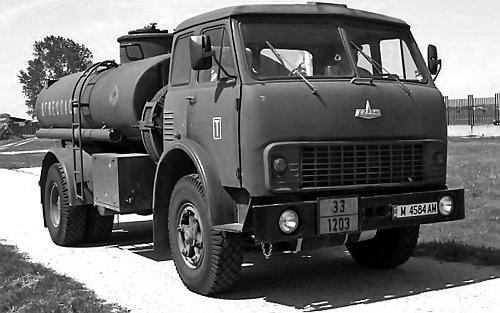 Иллюстрация к книге — Автомобили Советской Армии 1946-1991 [_289.jpg]