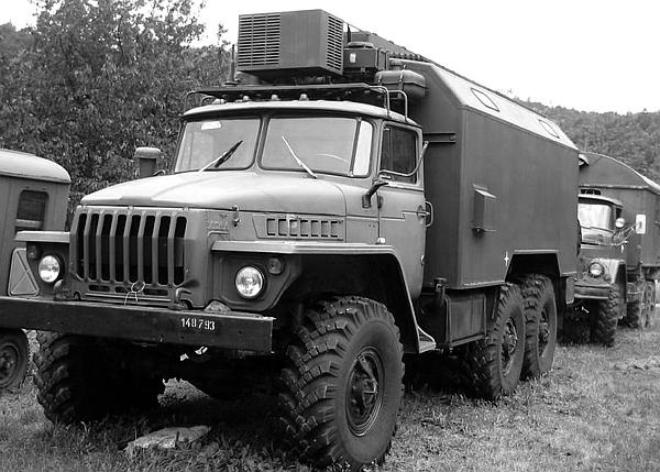 Иллюстрация к книге — Автомобили Советской Армии 1946-1991 [_297.jpg]