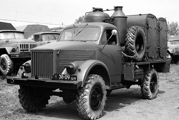 Иллюстрация к книге — Автомобили Советской Армии 1946-1991 [_31.jpg]