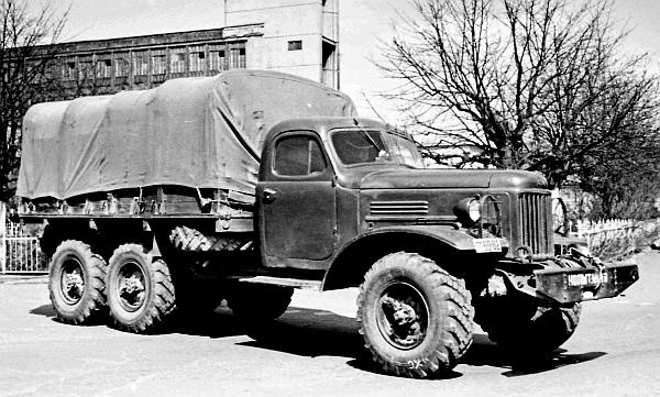 Иллюстрация к книге — Автомобили Советской Армии 1946-1991 [_84.jpg]