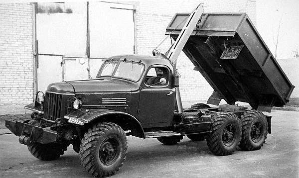 Иллюстрация к книге — Автомобили Советской Армии 1946-1991 [_87.jpg]