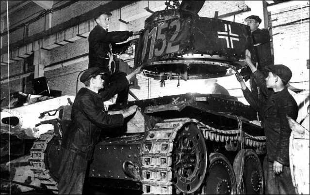 Иллюстрация к книге — Танки III Рейха. Том I [i_270.jpg]