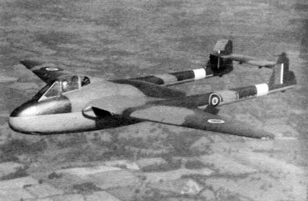 Иллюстрация к книге — Истребитель Де Хэвилленд «Вампир» [i_014.jpg]