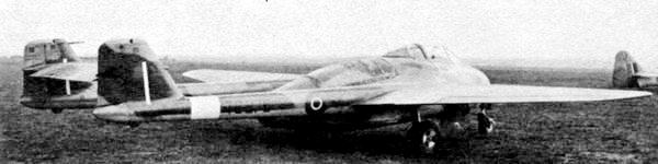 Иллюстрация к книге — Истребитель Де Хэвилленд «Вампир» [i_019.jpg]