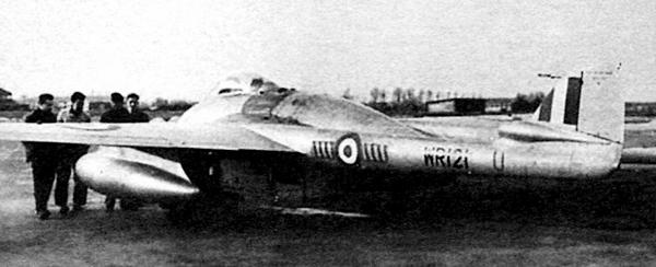 Иллюстрация к книге — Истребитель Де Хэвилленд «Вампир» [i_076.jpg]