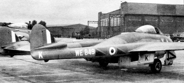 Иллюстрация к книге — Истребитель Де Хэвилленд «Вампир» [i_078.jpg]