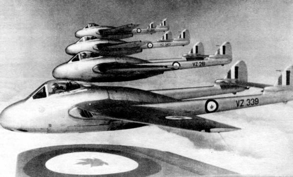 Иллюстрация к книге — Истребитель Де Хэвилленд «Вампир» [i_087.jpg]