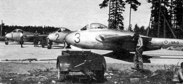 Иллюстрация к книге — Истребитель Де Хэвилленд «Вампир» [i_100.jpg]