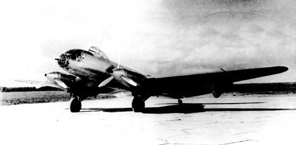 Иллюстрация к книге — Дальний бомбардировщик Ер-2. Самолет несбывшихся надежд [i_011.jpg]