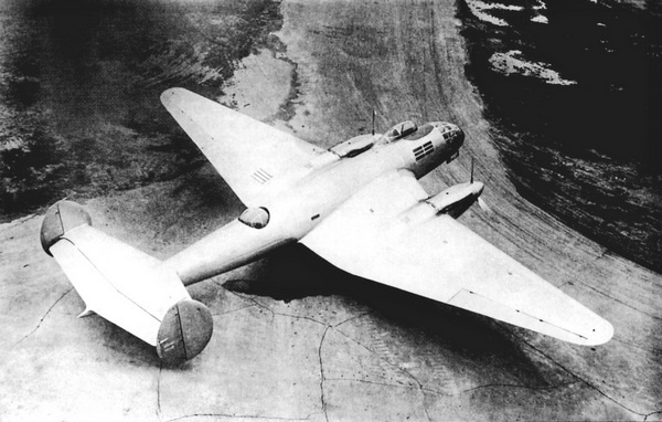 Иллюстрация к книге — Дальний бомбардировщик Ер-2. Самолет несбывшихся надежд [i_020.jpg]