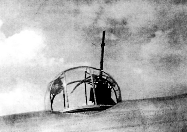 Иллюстрация к книге — Дальний бомбардировщик Ер-2. Самолет несбывшихся надежд [i_028.jpg]