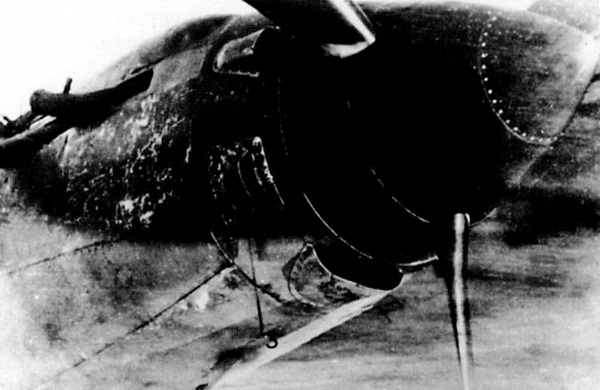 Иллюстрация к книге — Дальний бомбардировщик Ер-2. Самолет несбывшихся надежд [i_071.jpg]