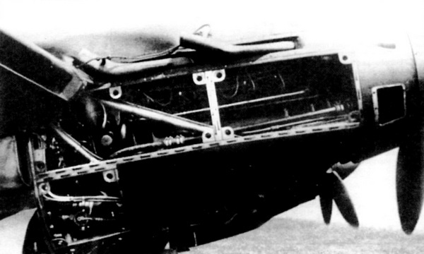 Иллюстрация к книге — Дальний бомбардировщик Ер-2. Самолет несбывшихся надежд [i_077.jpg]